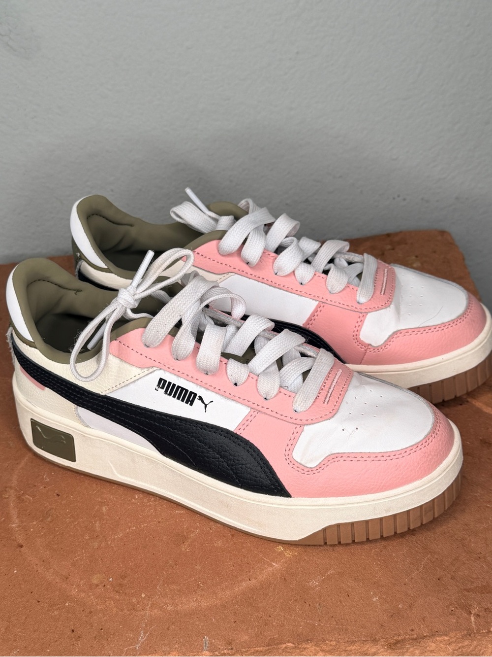 Puma Carina Street Sneakers nwot - Picture 3 of 7